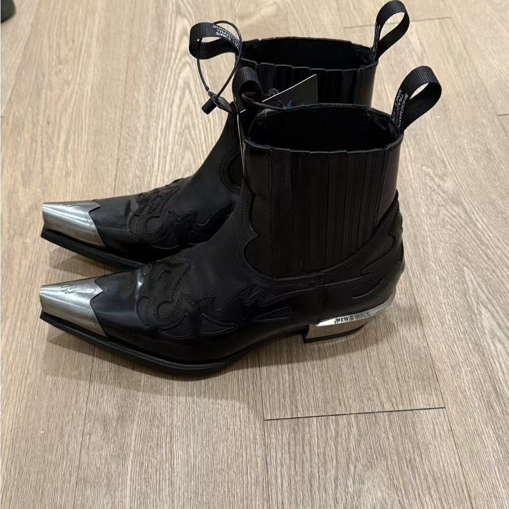 🔥 New Rock Boots for Sale – Almost New! 🔥